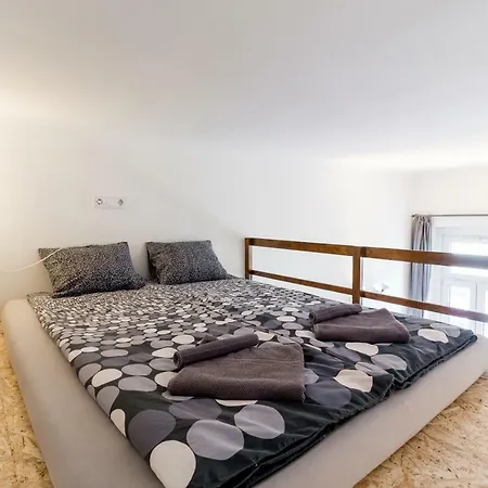 Flexible Selfcheckins 13 & 14 - Le Petit & Le Grand Zagreb - Centre - New - Apartments Repinc Exterior photo